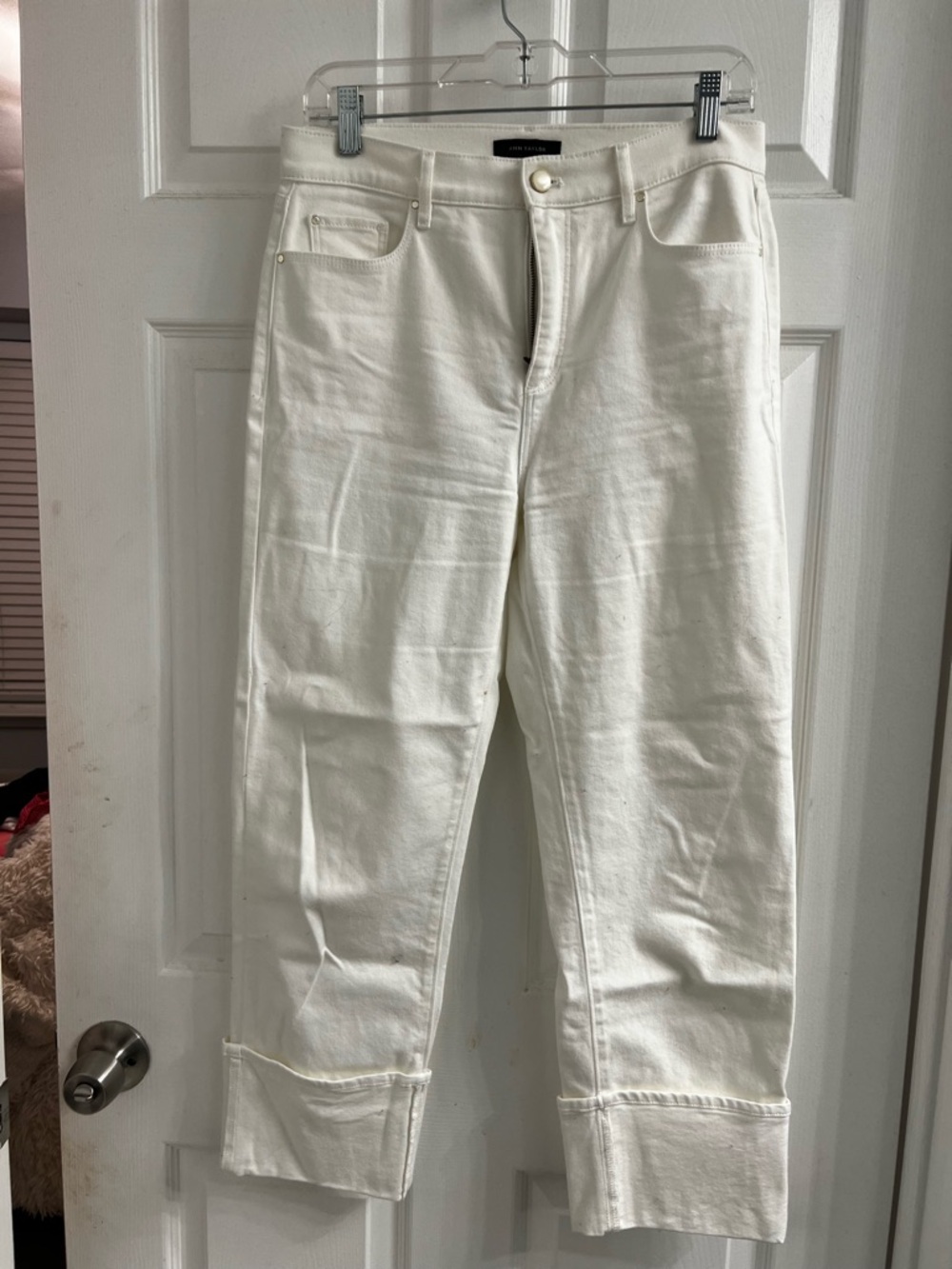 Ann Tayor White Cropped Straight Jeans